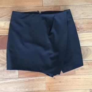 Bebe high-waisted skort